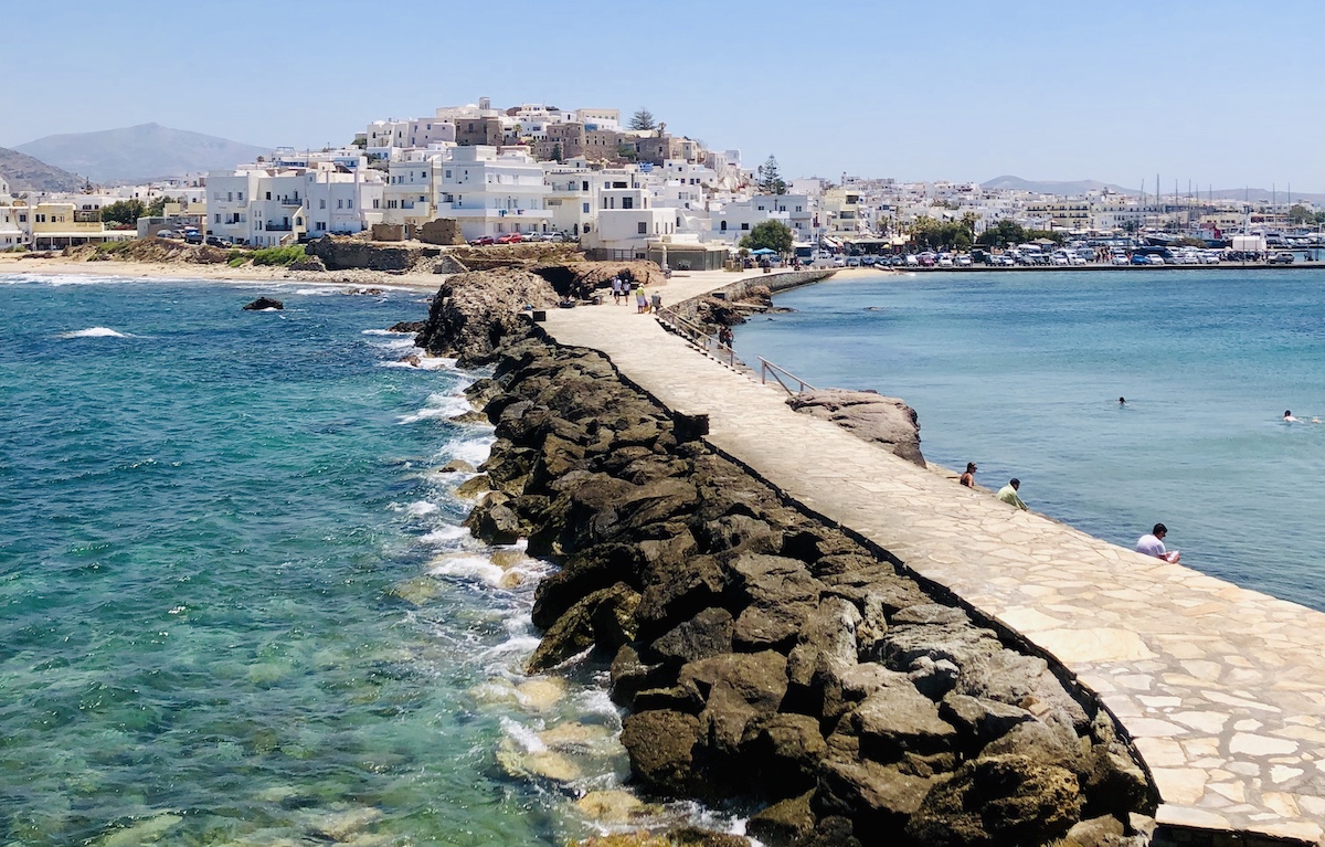 Easy walk to Islet of Palatia and the Temple of Apollo